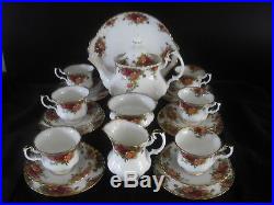 Royal Albert'old Country Roses' 22 Piece Tea Set 1st