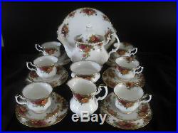 Royal Albert'old Country Roses' 22 Piece Teaset 1st (cake Plate 2nd)