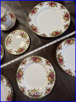 Royal Albert old country roses 13 piece set