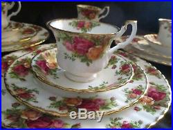 Royal Albert old country roses 4 place settings
