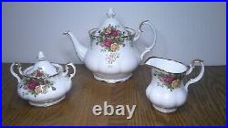 Royal Albert old country roses Tea pot, Sugar bowl & Creamer 3 piece set Z114