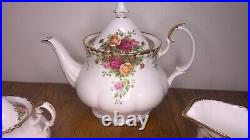 Royal Albert old country roses Tea pot, Sugar bowl & Creamer 3 piece set Z114