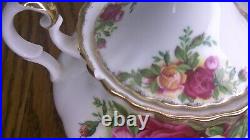 Royal Albert old country roses Tea pot, Sugar bowl & Creamer 3 piece set Z114