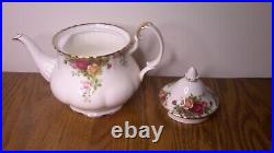 Royal Albert old country roses Tea pot, Sugar bowl & Creamer 3 piece set Z114