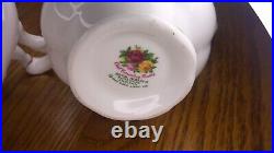 Royal Albert old country roses Tea pot, Sugar bowl & Creamer 3 piece set Z114