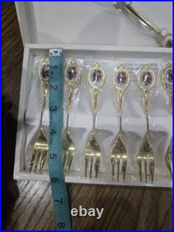 Royal Albert old country roses gold plated & fine porcelain cake forks & slicer
