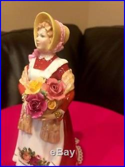 Royal Doulton Royal Albert OLD COUNTRY ROSES Lady Figurine HN 3692 China SIGNED