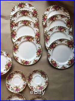 Royal Doulton-Royal Albert Old Country Roses 40 Piece Set, Service for 8 EUC