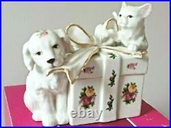 Royal Doulton / Royal Albert Old Country Roses Puppy and Cat on Present Box