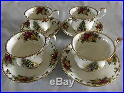 Royal albert old country roses Christmas Magic SET OF 4 CUPS AND SAUCERS