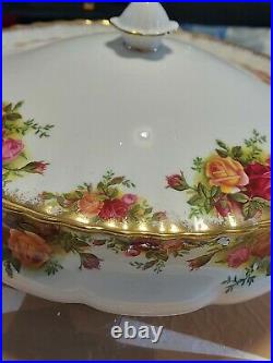 Royal albert old country roses soup tureen
