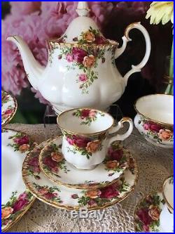 Royal albert old country roses tea set, 1st quality 1962s