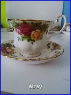 SETTING FOR 4 Royal Albert Fine Bone China OLD Country Roses ENGLAND NEW