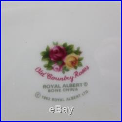 SET OF FOUR Royal Albert Bone China OLD COUNTRY ROSES 9-3/8 Square Trays