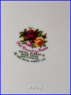 Set 8 Royal Albert Old Country Roses, Bone China 10 3/8 Dinner Plates