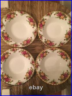 Set Of Four Old Country Roses Royal Albert Rim Soup Or Pasta Bowls