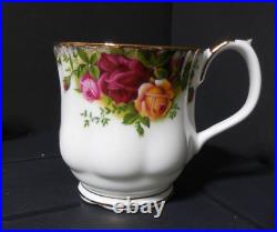 Set of 4 ROYAL ALBERT OLD COUNTRY ROSES 3 3/8 Footed Mugs (J15)