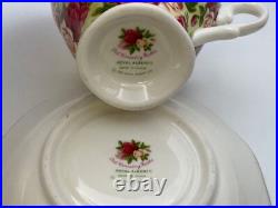 Set of 4 Royal Albert OLD COUNTRY ROSES Chintz Cups & Saucers