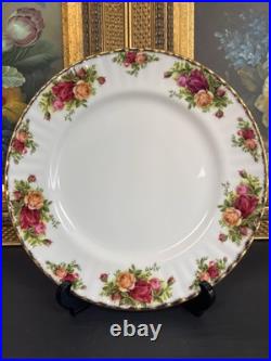 Set of 5-Royal Albert Old Country Roses Fluted Dinner Plates, 10 3/8