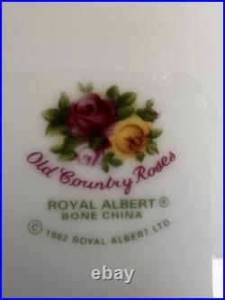 Set of 5-Royal Albert Old Country Roses Fluted Dinner Plates, 10 3/8