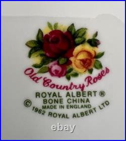 Set of 5-Royal Albert Old Country Roses Fluted Dinner Plates, 10 3/8