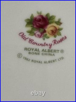 Set of 8 1962 Royal Albert Old Country Roses 10.5 Dinner Plate Bone China