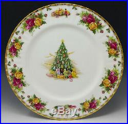 Set of 8 Royal Albert CHRISTMAS MAGIC 10.5 Dinner Plates, Old Country Roses