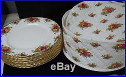Set of 9 Royal Albert Old Country Roses 10-3/8'' Dinner Plates with Case S7834