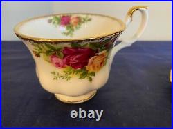 Six (6) Royal Albert OLD COUNTRY ROSES Dessert Plate and Cup Sets England