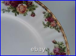 Six (6) Vintage 1962 Royal Albert Old Country Roses Dinner Plates