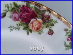 Six (6) Vintage 1962 Royal Albert Old Country Roses Dinner Plates