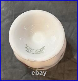 Six (6) Vintage Royal Albert Old Country Roses Egg CupsEnglandNew