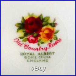 Superb 1960s 23 Piece Royal Albert Old Country Roses Bone China Tea/Cake Service