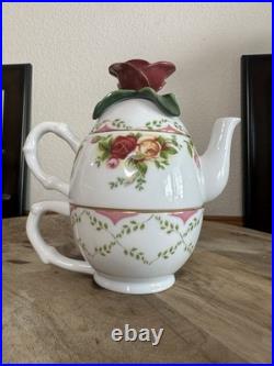 Tea For One Cup Set & Teapot Royal Albert Old Country Roses 28831-433 1962