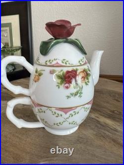 Tea For One Cup Set & Teapot Royal Albert Old Country Roses 28831-433 1962
