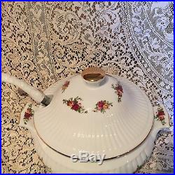 Tureen Royal Albert Old Country Roses Never Used Displayed Only