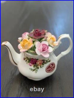 UNUSED IN ORIGINAL PLASTIC Vintage Royal Albert Old Country Roses 62-Pc Dinner