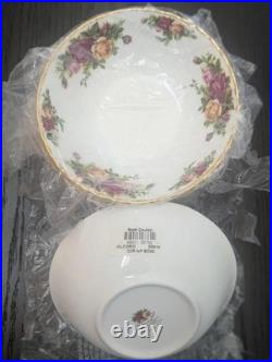UNUSED IN ORIGINAL PLASTIC Vintage Royal Albert Old Country Roses 62-Pc Dinner