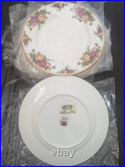 UNUSED IN ORIGINAL PLASTIC Vintage Royal Albert Old Country Roses 62-Pc Dinner