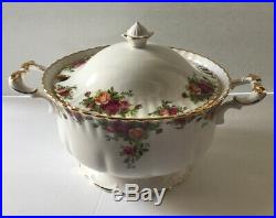 USED VINTAGE 1962 Royal Albert Old Country Roses Soup Tureen Made in England