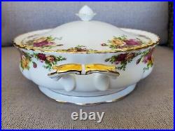 VINTAGE Old Country Roses ROYAL ALBERT Round Covered Vegetable Serving Bowl Dish