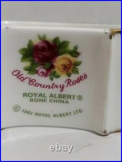 VTG 1962 Royal Albert Old Country Roses Oval Shaped Napkin Rings Bone China (11)