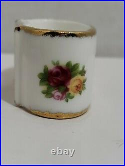 VTG 1962 Royal Albert Old Country Roses Oval Shaped Napkin Rings Bone China (11)