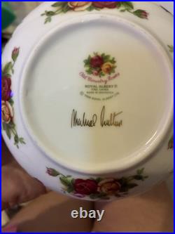 VTG Royal Albert OLD COUNTRY ROSES Bone China Classic TEAPOT Gold Trim