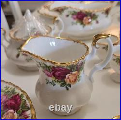 VTG Royal Albert Old Country Roses Bone China Dinner Set England 1962, 87 pieces