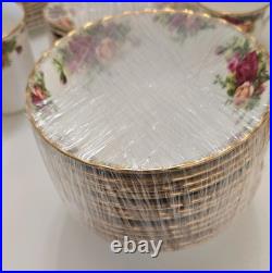 VTG Royal Albert Old Country Roses Bone China Dinner Set England 1962, 87 pieces