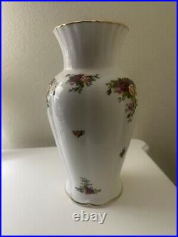 Vase Royal Albert Old Country Roses 12 Inches Tall