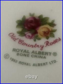 Vase Royal Albert Old Country Roses 12 Inches Tall