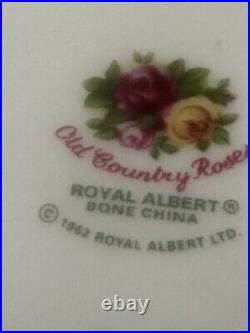 Vase Royal Albert Old Country Roses 12 Inches Tall