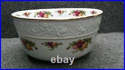 Very nice Royal Albert Old country roses large salad bowl 10 7/8 inches
